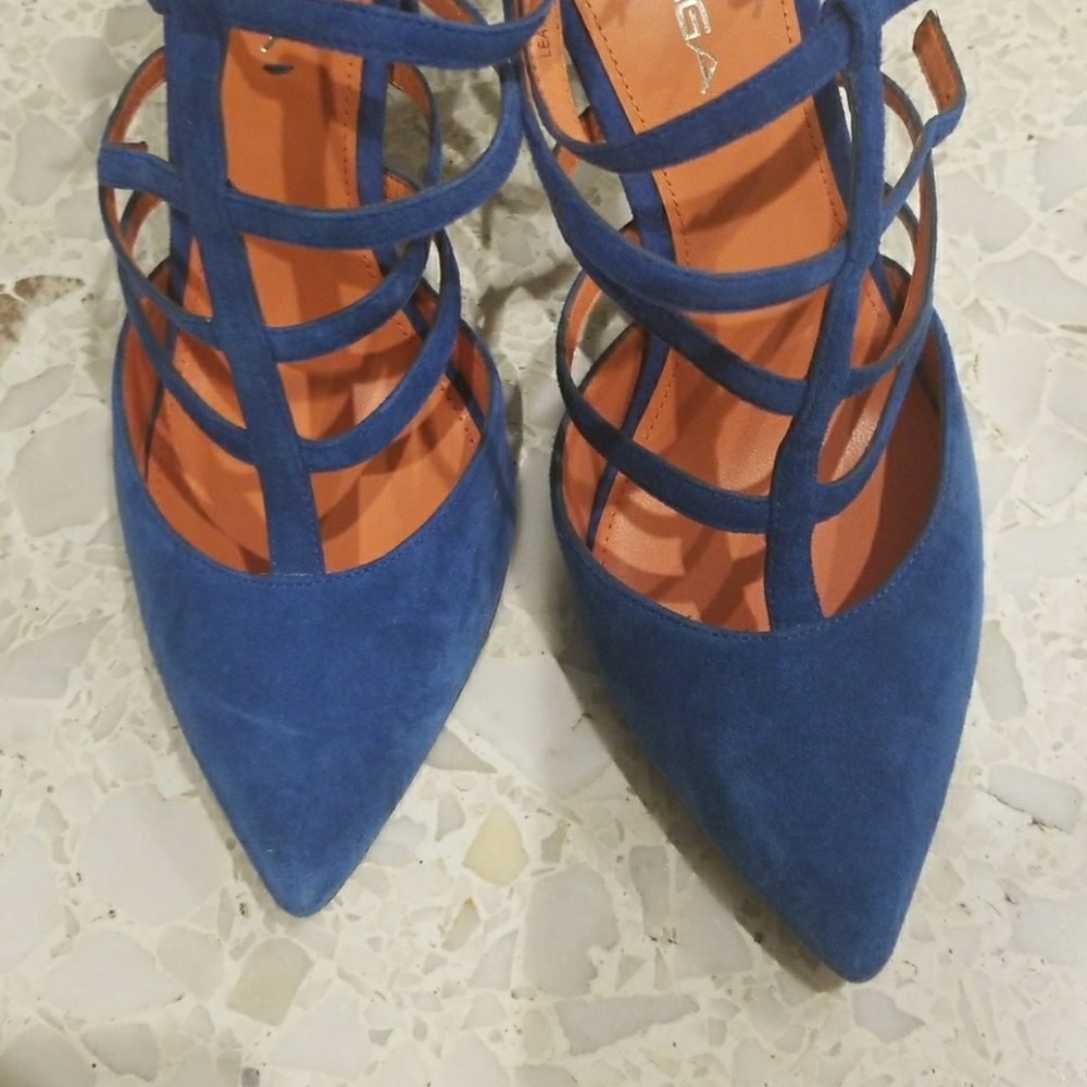 Via Spiga Suede Heel - Picture 2 of 7